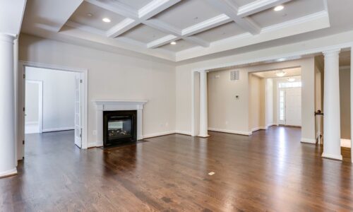 04 Harwood Family Room