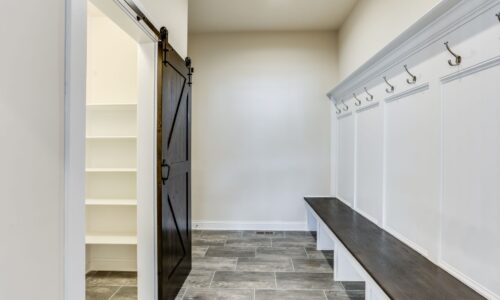 24 Cherry Grove Mudroom 2