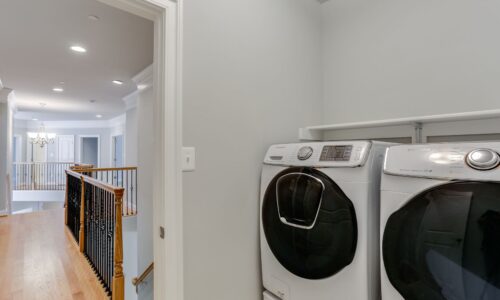 34 Sonoma Laundry