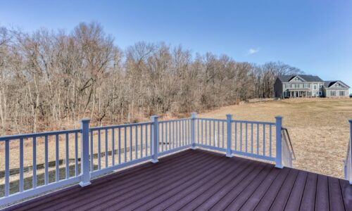 46 Lorimar Deck